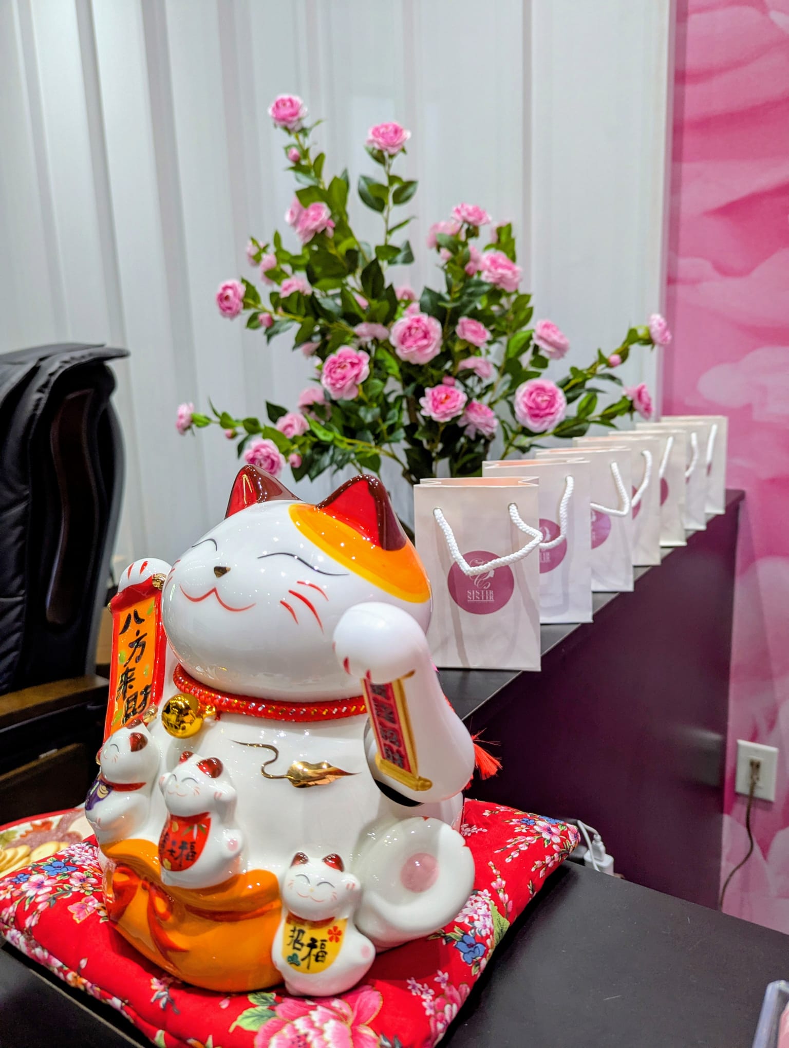 Sister Sister Nail Salon - Interior Space 5